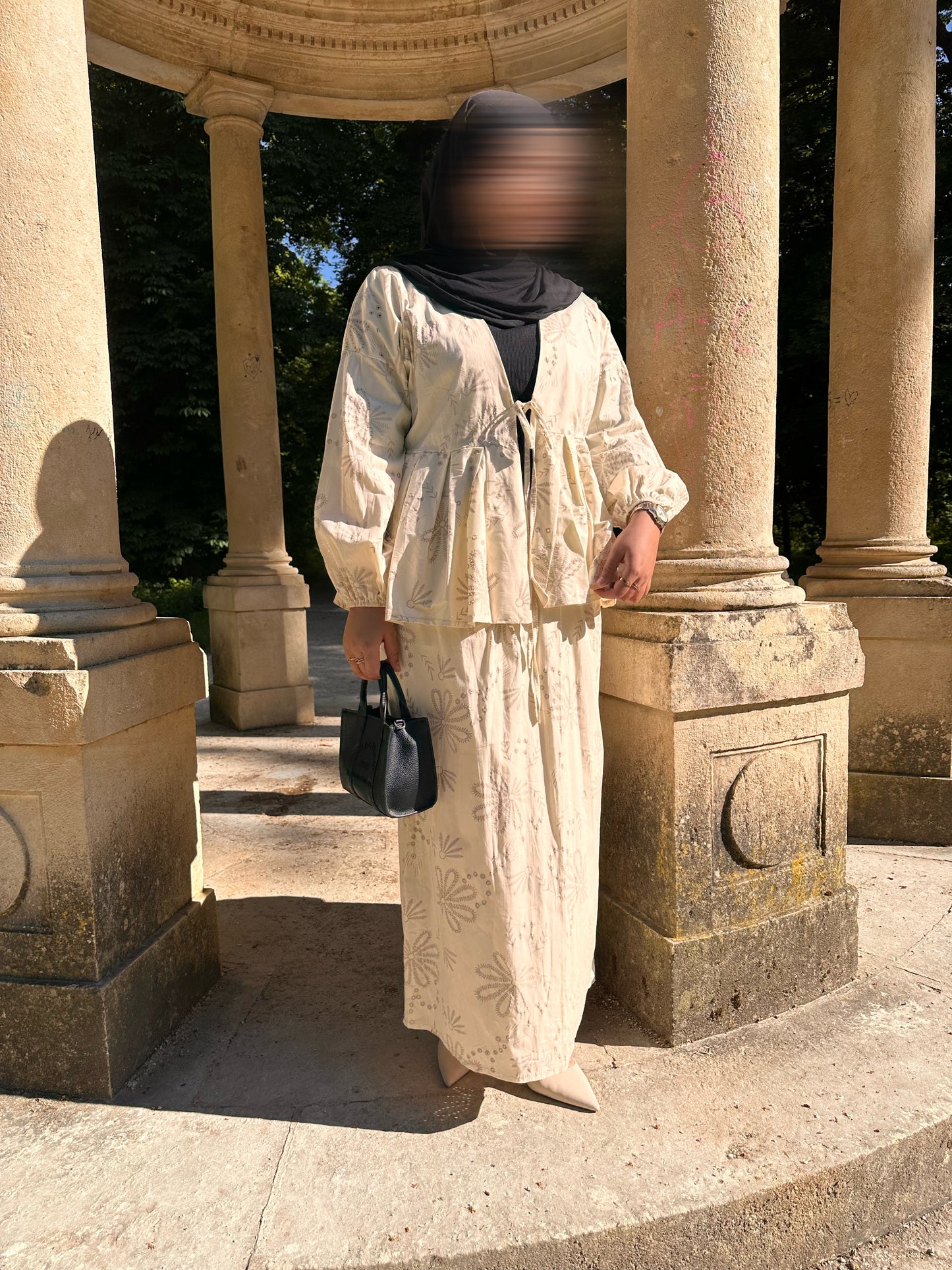 ENSEMBLE BRODERIE